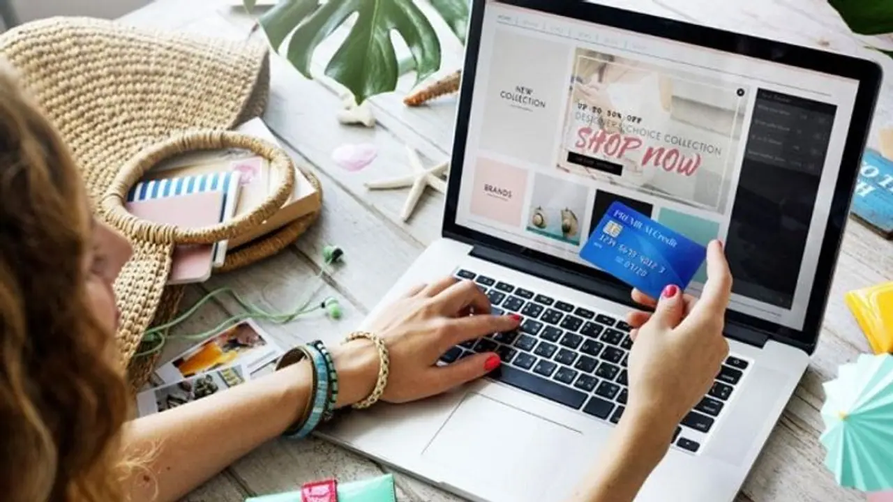 RBI Card Data Storage Norms:ಜ.1ರಿಂದ ಗ್ರಾಹಕರ ಕಾರ್ಡ್ ಮಾಹಿತಿ ಸಂಗ್ರಹಿಸುವಂತಿಲ್ಲ; ಇನ್ನೂ ಸಿದ್ಧಗೊಳ್ಳದ ವ್ಯಾಪಾರಿಗಳು! RBI Card Data Storage Norms:ಜ.1ರಿಂದ ಗ್ರಾಹಕರ ಕಾರ್ಡ್ ಮಾಹಿತಿ ಸಂಗ್ರಹಿಸುವಂತಿಲ್ಲ; ಇನ್ನೂ ಸಿದ್ಧಗೊಳ್ಳದ ವ್ಯಾಪಾರಿಗಳು!