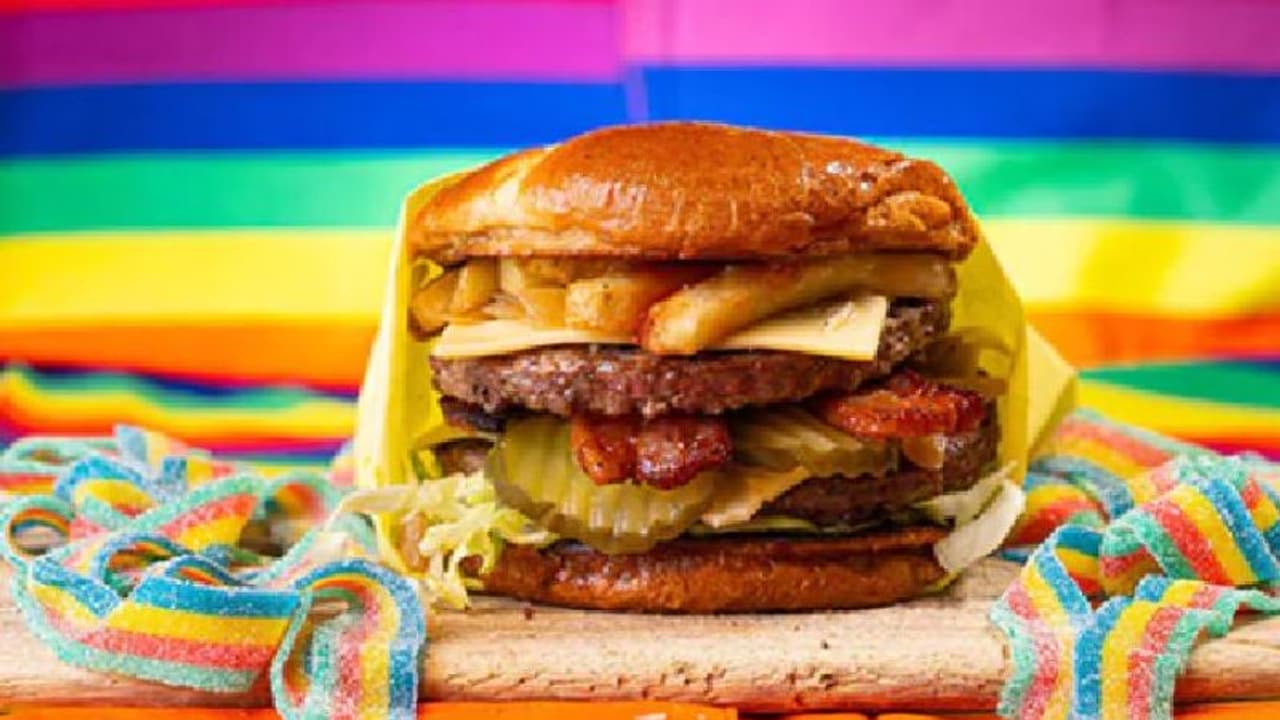 ഇതാണ് 'ഗേ ബര്‍ഗര്‍'; രസകരമായ പേര് ട്വിറ്ററില്‍ തരംഗമാകുന്നു...