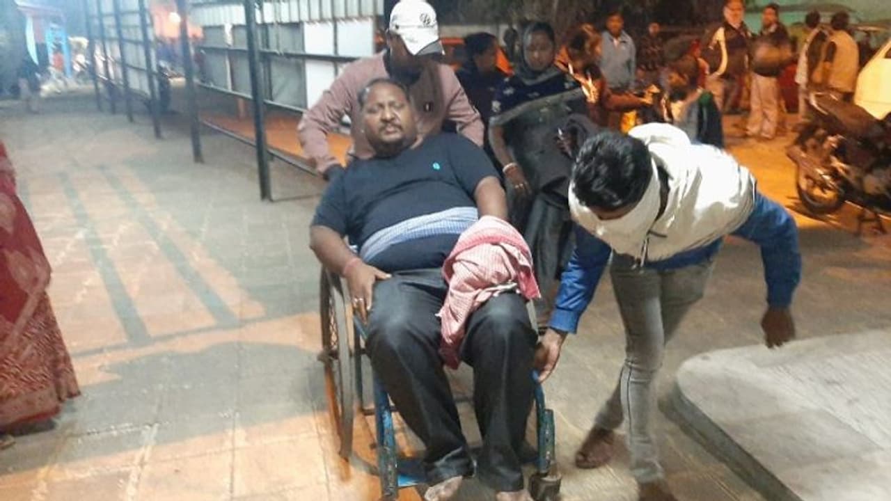 ভর সন্ধ্য়ায় আসানসোলে চলল গুলি, গুলিবিদ্ধ ১, ভোটের আগে দুষ্কৃতী আতঙ্ক ভর সন্ধ্য়ায় আসানসোলে চলল গুলি, গুলিবিদ্ধ ১, ভোটের আগে দুষ্কৃতী আতঙ্ক