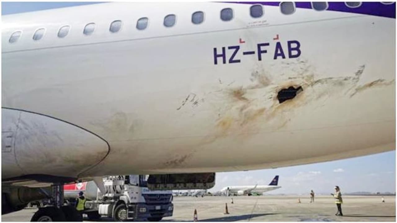 సౌదీ ఎయిర్ పోర్ట్ పై తిరుగుబాటు దారుల దాడి.. మంటల్లో విమానం...