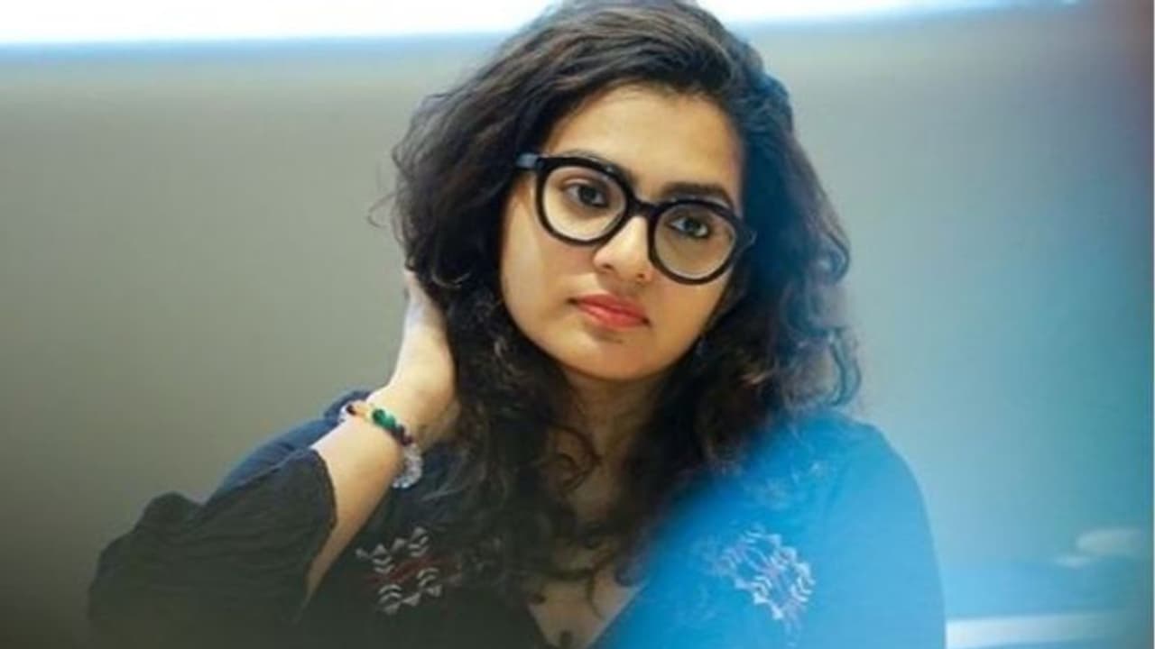 Parvathy Thiruvothu : സിനിമയിൽ തുല്യതക്കായുള്ള പോരാട്ടം തുടരും; നിശബ്ദത വെടിയണമെന്ന് പാർവതി തിരുവോത്ത് Parvathy Thiruvothu : സിനിമയിൽ തുല്യതക്കായുള്ള പോരാട്ടം തുടരും; നിശബ്ദത വെടിയണമെന്ന് പാർവതി തിരുവോത്ത്