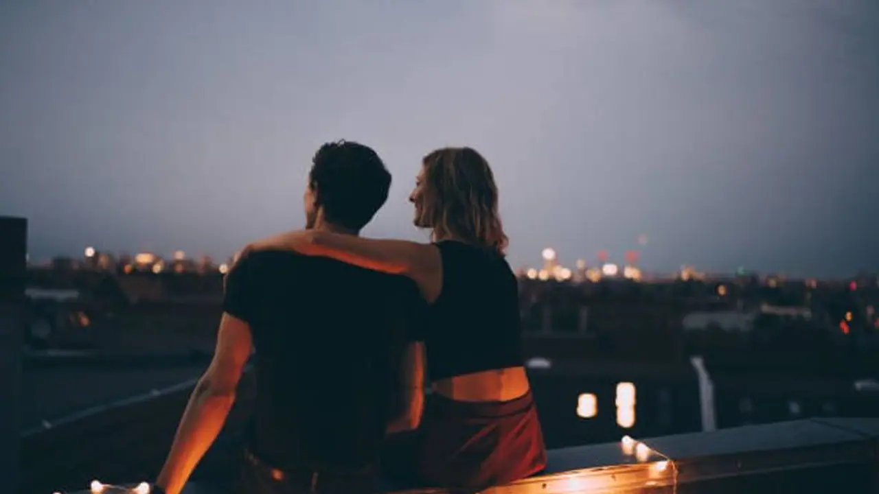 3 ದಿನ ಹೆಂಡ್ತಿ ಜತೆ.. 3 ದಿನ ಗೆಳತಿ ಜತೆ.. ಒಂದು ದಿನ ವೀಕ್ ಆಫ್, ಎಂಥಾ ನ್ಯಾಯ! 3 ದಿನ ಹೆಂಡ್ತಿ ಜತೆ.. 3 ದಿನ ಗೆಳತಿ ಜತೆ.. ಒಂದು ದಿನ ವೀಕ್ ಆಫ್, ಎಂಥಾ ನ್ಯಾಯ!