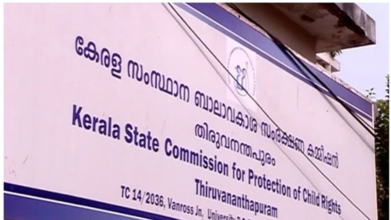 'കുറ്റപത്രം സമർപ്പിക്കാൻ വൈകരുത്'; കുട്ടികൾ പ്രതിയാകുന്ന കേസുകളിൽ നിര്ദേശവുമായി ബാലാവകാശ കമ്മീഷൻ 'കുറ്റപത്രം സമർപ്പിക്കാൻ വൈകരുത്'; കുട്ടികൾ പ്രതിയാകുന്ന കേസുകളിൽ നിര്ദേശവുമായി ബാലാവകാശ കമ്മീഷൻ