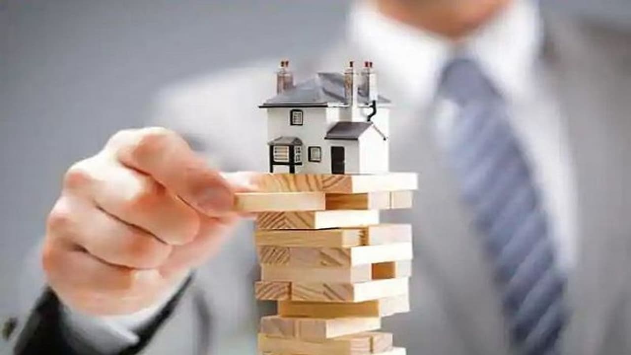 Home loan : ഭവന വായ്പ എടുത്തിട്ടുണ്ടോ? ഈ കാര്യങ്ങൾ ശ്രദ്ധിക്കാം 