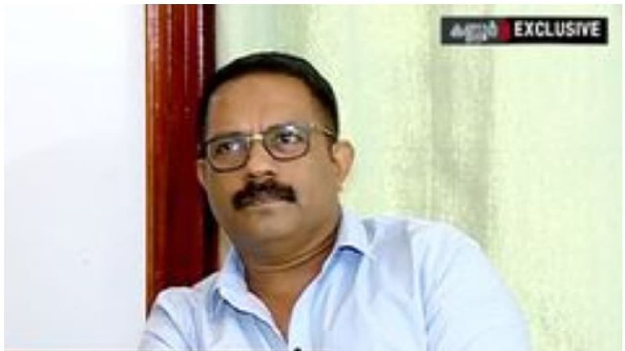 കെ എം ഷാജി വിജിലൻസ് നോട്ടീസ് കൈപ്പറ്റി; നാളെ ചോദ്യം ചെയ്യലിന് ഹാജരാകും കെ എം ഷാജി വിജിലൻസ് നോട്ടീസ് കൈപ്പറ്റി; നാളെ ചോദ്യം ചെയ്യലിന് ഹാജരാകും