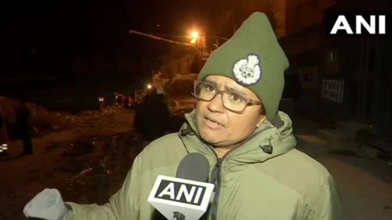 ഉത്തരാഖണ്ഡിൽ രക്ഷാപ്രവർത്തനങ്ങൾക്ക് ചുക്കാൻ പിടിക്കുന്ന ഉദ്യോഗസ്ഥ? ആരാണ് ഡിഐജി അപർണ കുമാർ? ഉത്തരാഖണ്ഡിൽ രക്ഷാപ്രവർത്തനങ്ങൾക്ക് ചുക്കാൻ പിടിക്കുന്ന ഉദ്യോഗസ്ഥ? ആരാണ് ഡിഐജി അപർണ കുമാർ?