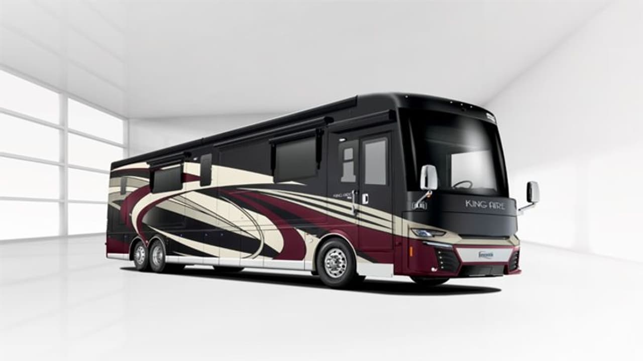 ಲಾಕ್ಡೌನ್ ಘೋಷಣೆ ಬೆನ್ನಲ್ಲೇ ಸುಲಿಗೆಗೆ ಇಳಿದ ಖಾಸಗಿ ಬಸ್ ಸಂಸ್ಥೆಗಳು! ಲಾಕ್ಡೌನ್ ಘೋಷಣೆ ಬೆನ್ನಲ್ಲೇ ಸುಲಿಗೆಗೆ ಇಳಿದ ಖಾಸಗಿ ಬಸ್ ಸಂಸ್ಥೆಗಳು!