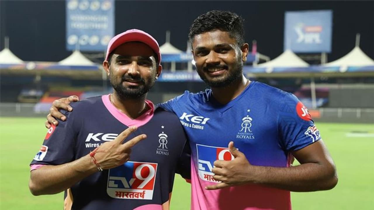 മന്ത്രവാദം മാത്രമാണ് ഇനി ചെയ്യാന് ബാക്കി! തെവാട്ടിയക്ക് പിറന്നാള് ആശംസ നേര്ന്ന് രാജസ്ഥാന്; കൂടെ ഉപദേശവും മന്ത്രവാദം മാത്രമാണ് ഇനി ചെയ്യാന് ബാക്കി! തെവാട്ടിയക്ക് പിറന്നാള് ആശംസ നേര്ന്ന് രാജസ്ഥാന്; കൂടെ ഉപദേശവും