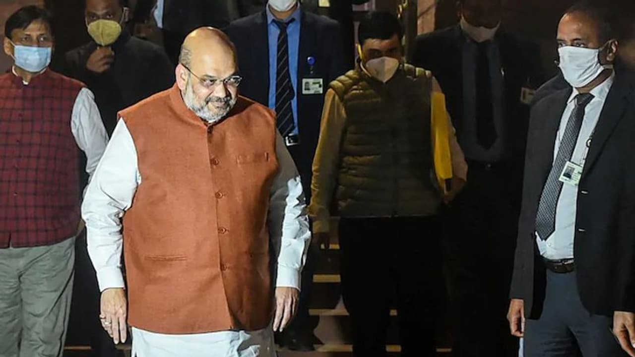 राजा रानी के पेट से नहीं, बल्कि नेता वोट से चुने जाएंगे, शाह ने बताया कि 17 महीने में J&K में क्या क्या किया? राजा रानी के पेट से नहीं, बल्कि नेता वोट से चुने जाएंगे, शाह ने बताया कि 17 महीने में J&K में क्या क्या किया?