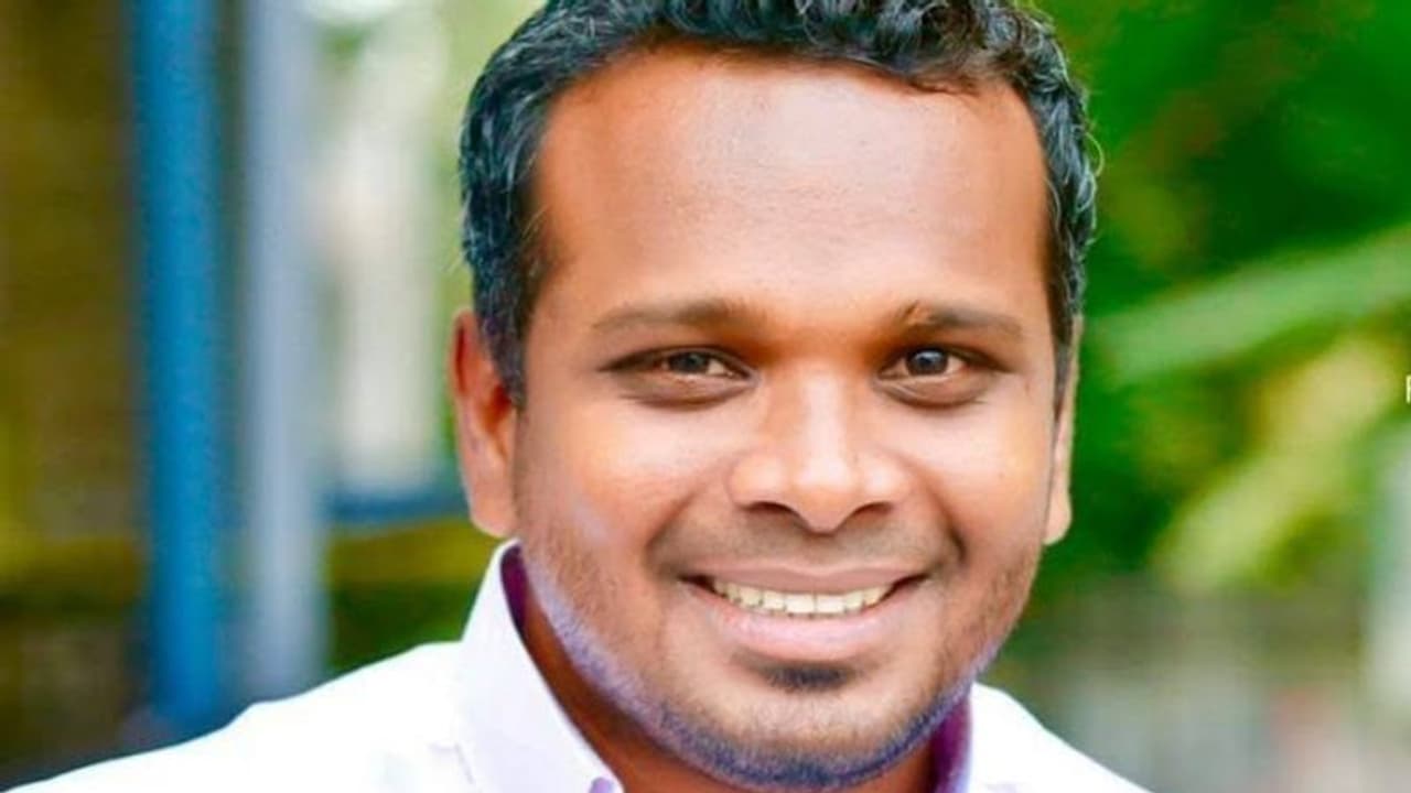 ചികിത്സയ്ക്ക് പിരിച്ച പണം തട്ടിയെടുത്തെന്ന് പരാതി; ഫിറോസ് കുന്നംപറമ്പിലിനെ പൊലീസ് ചോദ്യം ചെയ്തു ചികിത്സയ്ക്ക് പിരിച്ച പണം തട്ടിയെടുത്തെന്ന് പരാതി; ഫിറോസ് കുന്നംപറമ്പിലിനെ പൊലീസ് ചോദ്യം ചെയ്തു