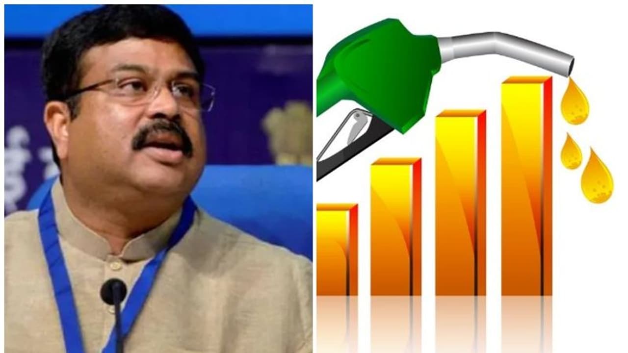 ഇന്ധന വില മൂന്നക്കം കടക്കുമെന്ന ആശങ്കയിൽ ജനം, വില വ൪ധനവിനെ ന്യായീകരിച്ച് പെട്രോളിയം മന്ത്രി ഇന്ധന വില മൂന്നക്കം കടക്കുമെന്ന ആശങ്കയിൽ ജനം, വില വ൪ധനവിനെ ന്യായീകരിച്ച് പെട്രോളിയം മന്ത്രി