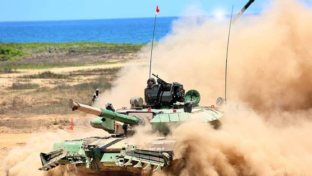 প্রতিরক্ষার সঙ্গে যুক্ত কর্মীদের ধর্মঘট আর আন্দোলনে 'না' কেন্দ্রের, জারি কঠোর আধ্যাদেশ প্রতিরক্ষার সঙ্গে যুক্ত কর্মীদের ধর্মঘট আর আন্দোলনে 'না' কেন্দ্রের, জারি কঠোর আধ্যাদেশ