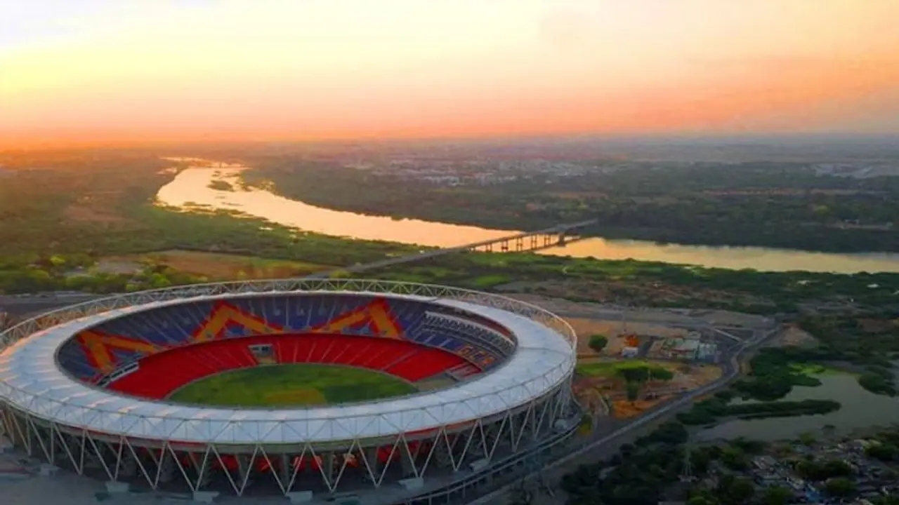 इतने भव्य स्टेडियम में खेला जाएगा इंडिया इंग्लैंड का तीसरा टेस्ट मैच, मात्र इतनी कीमत पर जारी हुए 55 हजार टिकट इतने भव्य स्टेडियम में खेला जाएगा इंडिया इंग्लैंड का तीसरा टेस्ट मैच, मात्र इतनी कीमत पर जारी हुए 55 हजार टिकट