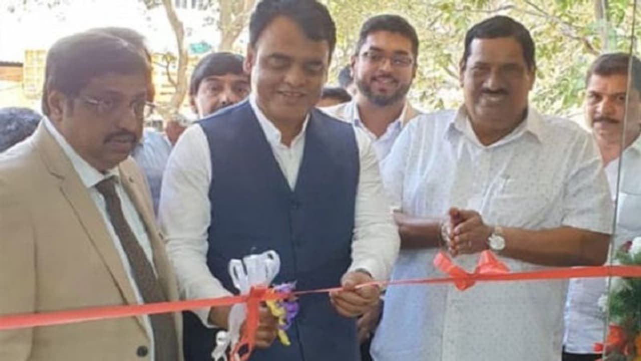 'ರಾಜ್ಯದಲ್ಲಿ ಸ್ಮಾರ್ಟ್ ಕ್ಲಿನಿಕ್, ಡಿಜಿಟಲ್ ಕನ್ಸಲ್ಟೇಶನ್ ಯುಗ ಆರಂಭ' 'ರಾಜ್ಯದಲ್ಲಿ ಸ್ಮಾರ್ಟ್ ಕ್ಲಿನಿಕ್, ಡಿಜಿಟಲ್ ಕನ್ಸಲ್ಟೇಶನ್ ಯುಗ ಆರಂಭ'