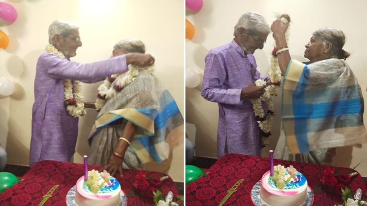 ভালোবাসার বাহুডোরে দাম্পত্যের ৫০ বছরে তুষার কৃষ্ণা, প্রেম দিবসে এক অনবদ্য কাহিনি ভালোবাসার বাহুডোরে দাম্পত্যের ৫০ বছরে তুষার কৃষ্ণা, প্রেম দিবসে এক অনবদ্য কাহিনি