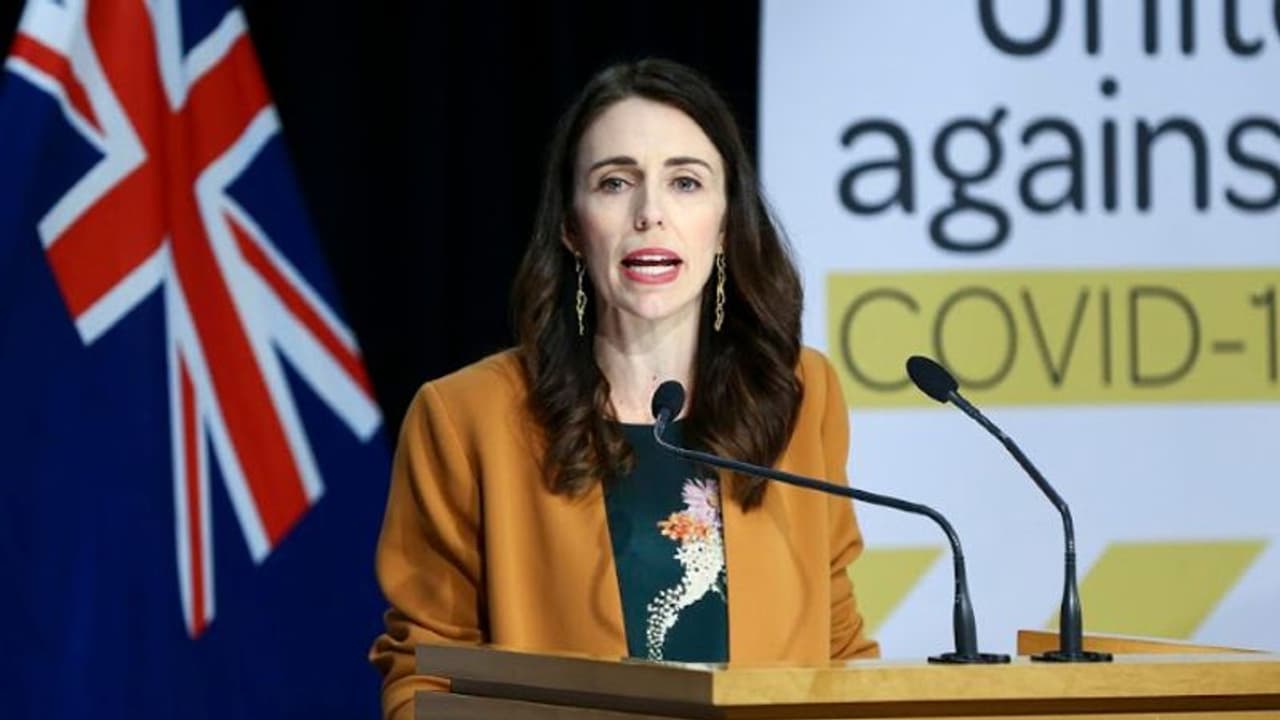 न्यूजीलैंड में नए कोरोना वायरस का खौफ, सबसे बड़े शहर में लगा फिर से लॉकडाउन न्यूजीलैंड में नए कोरोना वायरस का खौफ, सबसे बड़े शहर में लगा फिर से लॉकडाउन