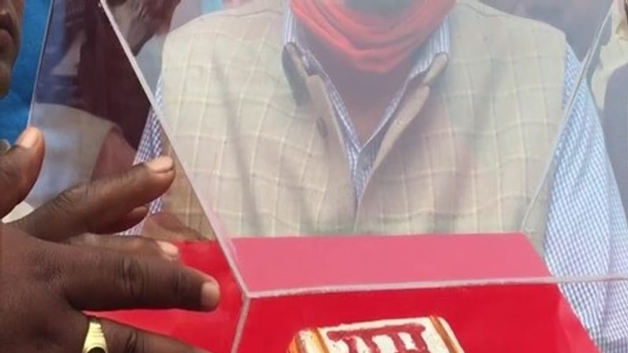 राम मंदिर के लिए जानिए कितने कुंटल मिले सोना चांदी, लॉकर भी हो गए फुल राम मंदिर के लिए जानिए कितने कुंटल मिले सोना चांदी, लॉकर भी हो गए फुल