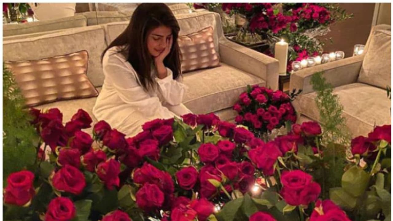 'കപ്പിള് ഓഫ് റോസ്; നിക് ജൊനാസിന് പ്രിയങ്കാ ചോപ്രയുടെ ആശംസ! 'കപ്പിള് ഓഫ് റോസ്; നിക് ജൊനാസിന് പ്രിയങ്കാ ചോപ്രയുടെ ആശംസ!