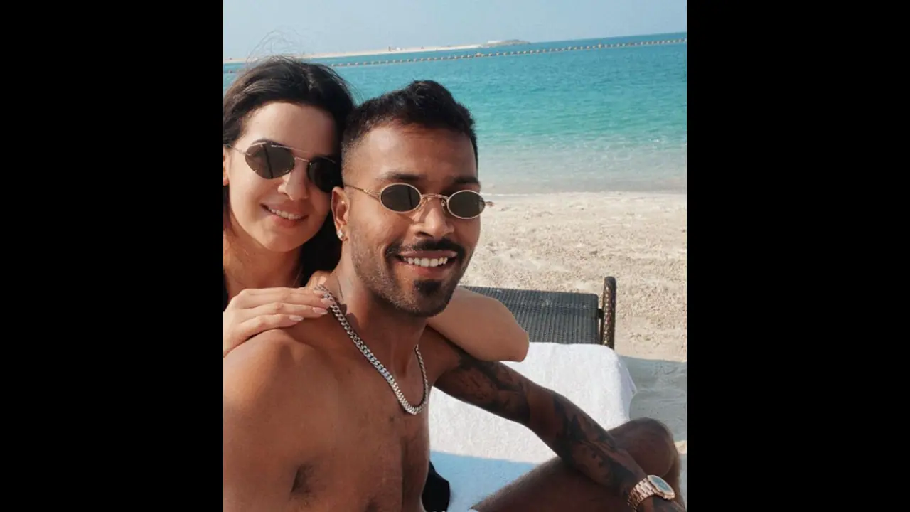 Hardik Pandya, Natasa Stankovic go jet skiing along with Shreyas Iyer, Ishan Kishan in Dubai (WATCH) Hardik Pandya, Natasa Stankovic go jet skiing along with Shreyas Iyer, Ishan Kishan in Dubai (WATCH)