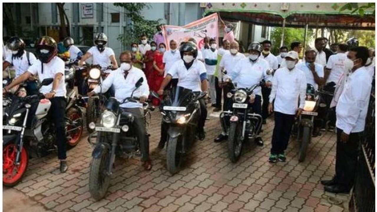 ആയുർവേദ ഡോക്ടർമാർക്ക് ശസ്ത്രക്രിയ ചെയ്യാൻ അനുമതിയിൽ പ്രതിഷേധം; കൂട്ടനിവേദനം നൽകാൻ ഐഎംഎ ആയുർവേദ ഡോക്ടർമാർക്ക് ശസ്ത്രക്രിയ ചെയ്യാൻ അനുമതിയിൽ പ്രതിഷേധം; കൂട്ടനിവേദനം നൽകാൻ ഐഎംഎ