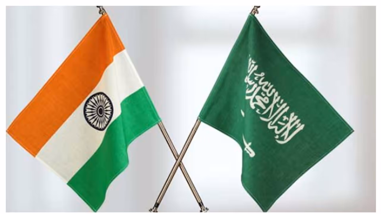 ഇന്ത്യക്കാർക്ക് സൗദി വിസ ലഭിക്കാന് ഇനി പൊലീസ് ക്ലിയറൻസ് സർട്ടിഫിക്കറ്റ് വേണ്ട ഇന്ത്യക്കാർക്ക് സൗദി വിസ ലഭിക്കാന് ഇനി പൊലീസ് ക്ലിയറൻസ് സർട്ടിഫിക്കറ്റ് വേണ്ട