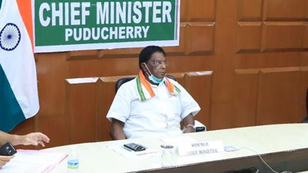 पुडुचेरी में कांग्रेस ने खो दिया बहुमत, जल्द ही गिर सकती है सरकार, जानिए क्या है विधानसभा में सीटों का गणित? पुडुचेरी में कांग्रेस ने खो दिया बहुमत, जल्द ही गिर सकती है सरकार, जानिए क्या है विधानसभा में सीटों का गणित?