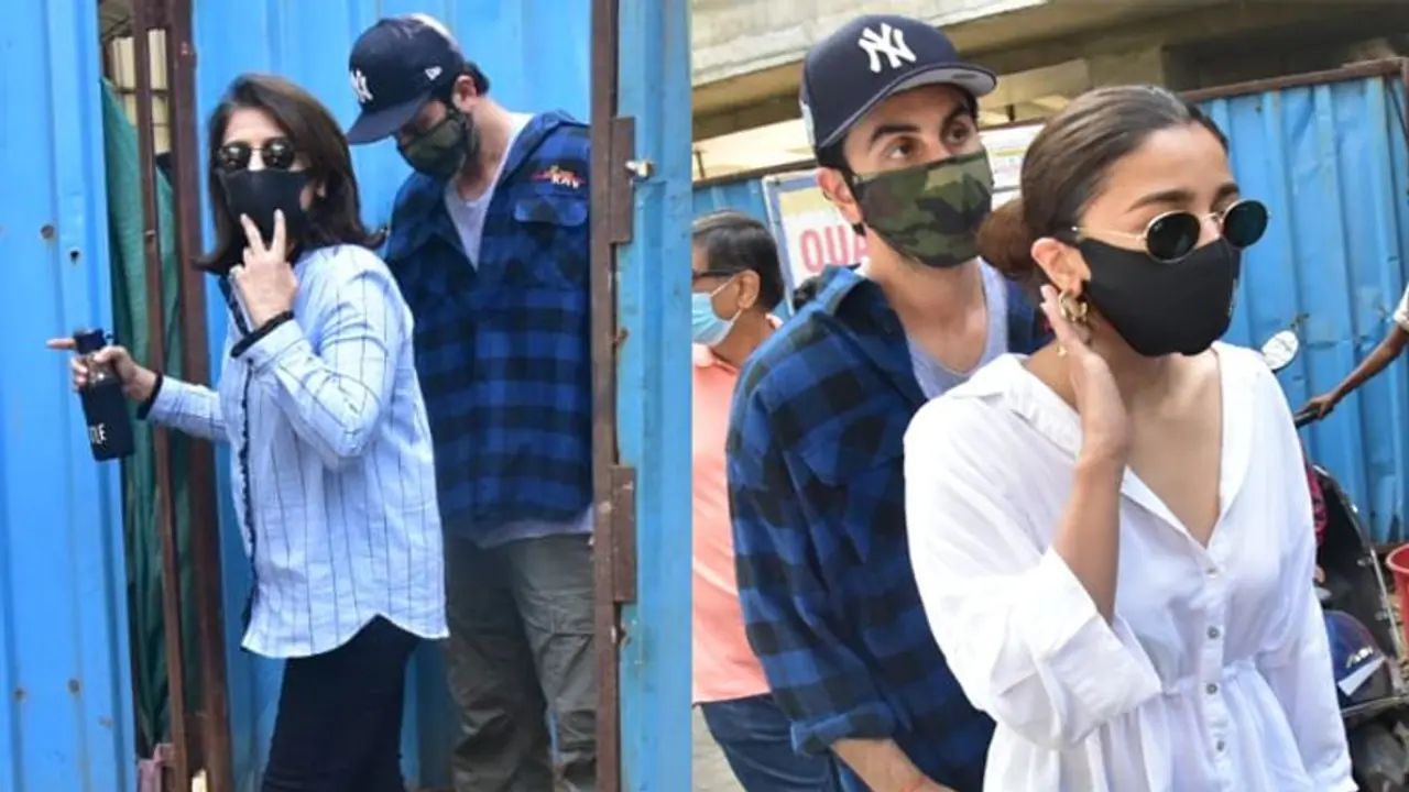 বিয়ের পর কি তবে আলাদাই থাকবেন রণবীর আলিয়া, কাপুর বাংলো মেরামতের ভিডিও ভাইরাল হতেই জল্পনা তুঙ্গে বিয়ের পর কি তবে আলাদাই থাকবেন রণবীর আলিয়া, কাপুর বাংলো মেরামতের ভিডিও ভাইরাল হতেই জল্পনা তুঙ্গে