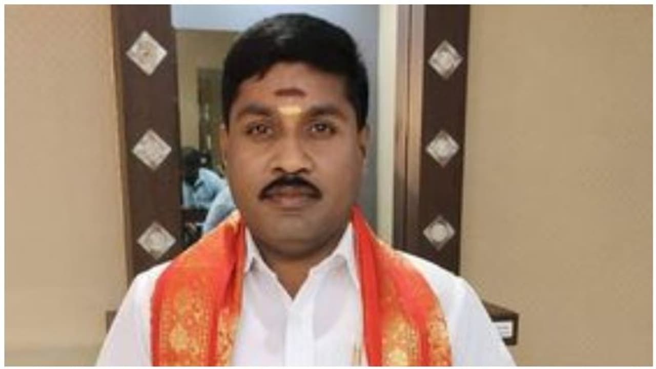 டிக் டாக் ஜி.பி.முத்து மீது காவல் நிலையத்தில் பரபரப்பு புகார்..!