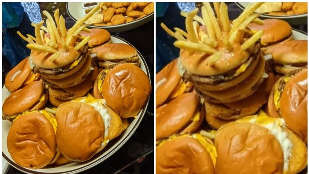 ഇതാ വ്യത്യസ്തമായൊരു കേക്ക്; വെെറലായി 'ബർഗർ കേക്ക്' ഇതാ വ്യത്യസ്തമായൊരു കേക്ക്; വെെറലായി 'ബർഗർ കേക്ക്'