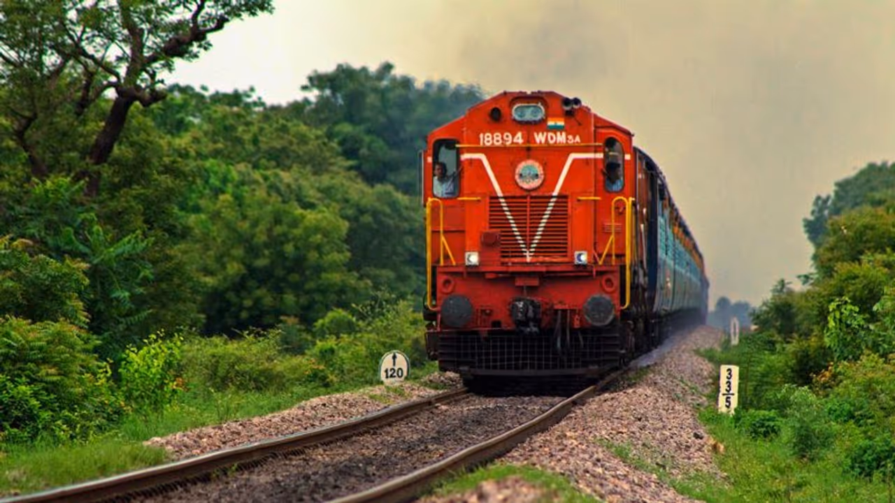 IRCTC Latest Update: Railways cancelled 146 trains on October 3