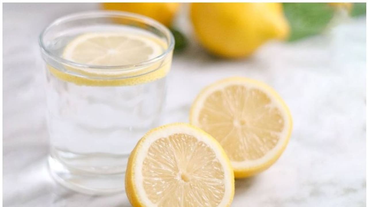 Lemon Water For Weight Loss : നാരങ്ങ വെള്ളം വണ്ണം കുറയ്ക്കാൻ സഹായിക്കുമോ?