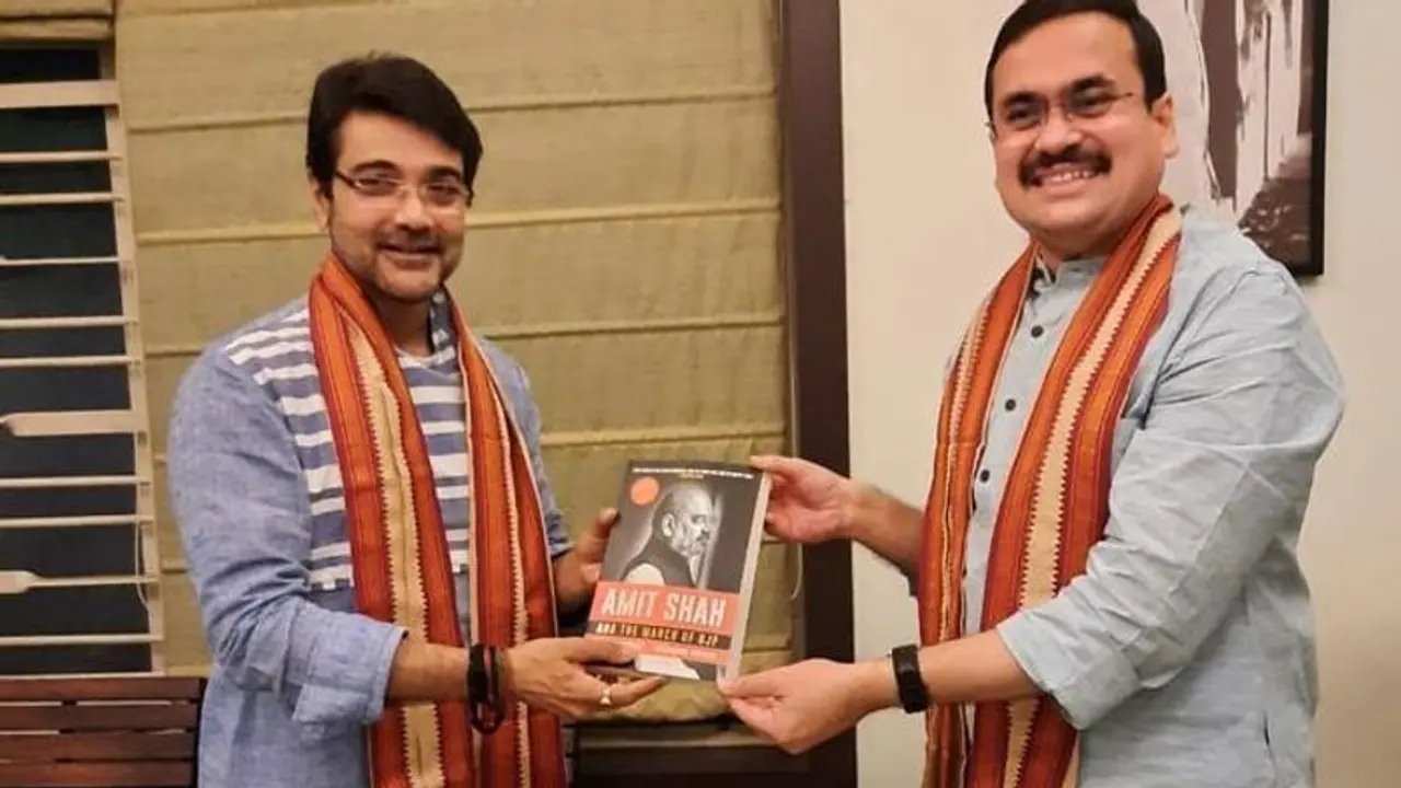 প্রসেনজিতের বাড়িতে BJP নেতা, পদ্মের মুখ হতে চলেছেন কি টলিউডের ফার্স্টম্যান, জল্পনা তুঙ্গে প্রসেনজিতের বাড়িতে BJP নেতা, পদ্মের মুখ হতে চলেছেন কি টলিউডের ফার্স্টম্যান, জল্পনা তুঙ্গে