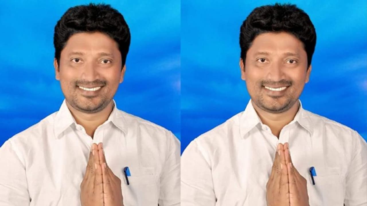 లాయర్ దంపతుల హత్య: కుంట శ్రీనుపై టీఆర్ఎస్ వేటు లాయర్ దంపతుల హత్య: కుంట శ్రీనుపై టీఆర్ఎస్ వేటు