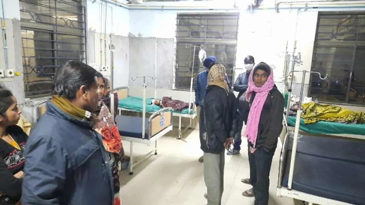 ৪ বছরের সন্তানকে বুলেটে মাথা এফোঁড় ওফোঁড় করে দিল বাবা, রায়গঞ্জে গভীর রাতে নৃশংস হত্যায় চাঞ্চল্য ৪ বছরের সন্তানকে বুলেটে মাথা এফোঁড় ওফোঁড় করে দিল বাবা, রায়গঞ্জে গভীর রাতে নৃশংস হত্যায় চাঞ্চল্য