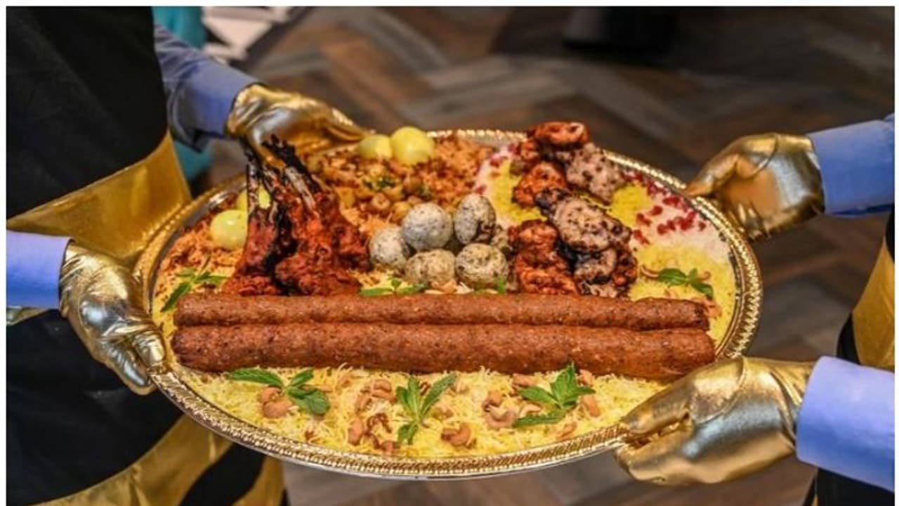 ഇത് 'തനിത്തങ്കം'! ബിരിയാണി പ്രേമികളേ ഇതിലേ; 'ലോകത്തിലെ ഏറ്റവും വിലയേറിയ' ബിരിയാണിയുടെ പ്രത്യേകത ഇതാണ്... ഇത് 'തനിത്തങ്കം'! ബിരിയാണി പ്രേമികളേ ഇതിലേ; 'ലോകത്തിലെ ഏറ്റവും വിലയേറിയ' ബിരിയാണിയുടെ പ്രത്യേകത ഇതാണ്...