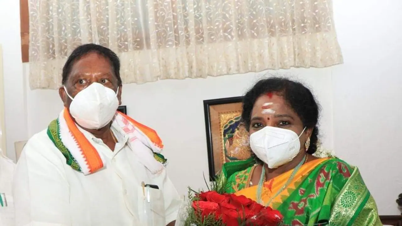 ஆசாமிகளுக்கு பதில் கூற முடியாது.. ஒரே தாக்கு.. அதிரடி பண்ண தமிழிசை.. ஆசாமிகளுக்கு பதில் கூற முடியாது.. ஒரே தாக்கு.. அதிரடி பண்ண தமிழிசை..