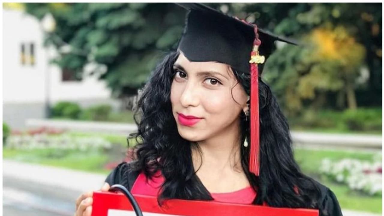 സ്വന്തം കുഞ്ഞിന്റെ അച്ഛനും അമ്മയുമാകാന് ബീജം സൂക്ഷിച്ച് ഡോക്ടര് സ്വന്തം കുഞ്ഞിന്റെ അച്ഛനും അമ്മയുമാകാന് ബീജം സൂക്ഷിച്ച് ഡോക്ടര്