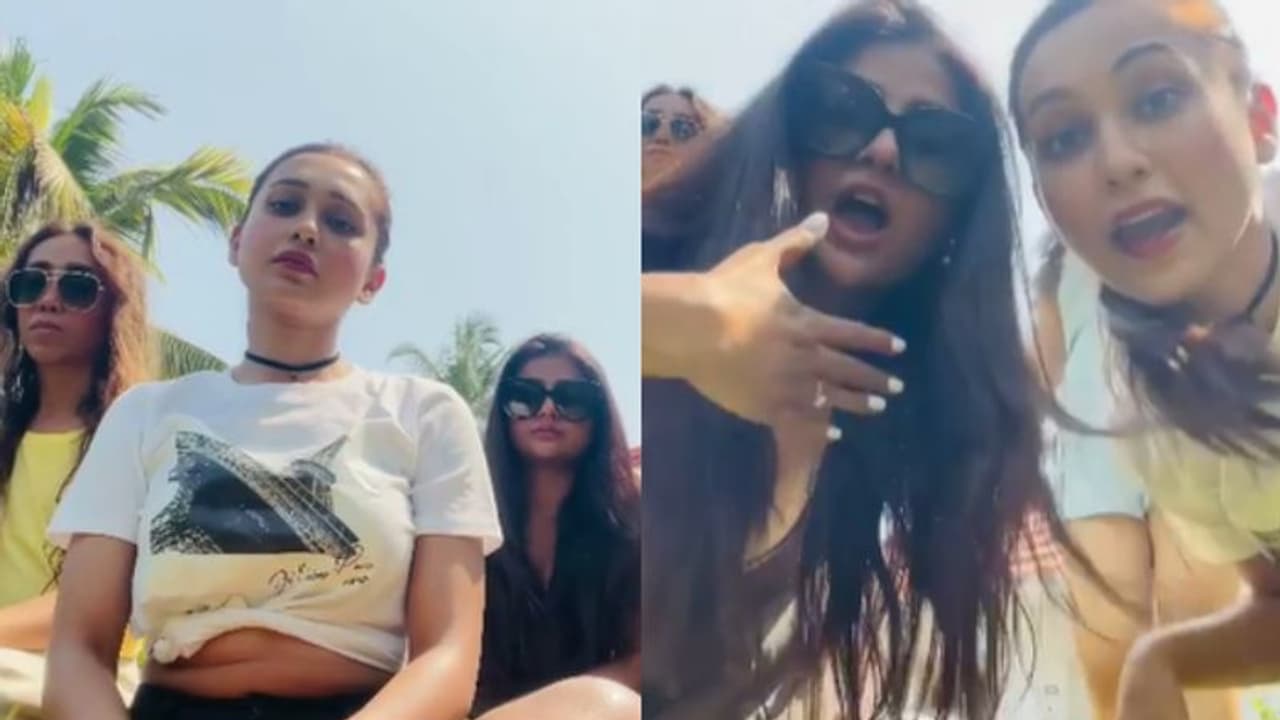 Party ভুলে Pawri তে মজে মিমি পার্ণো, সিক্রেট ট্রিপের SuperHot ট্রেন্ড মুহূর্তে ভাইরাল Party ভুলে Pawri তে মজে মিমি পার্ণো, সিক্রেট ট্রিপের SuperHot ট্রেন্ড মুহূর্তে ভাইরাল