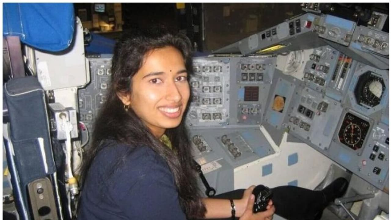 നാസയുടെ ചൊവ്വാ ദൗത്യത്തിന് കണ്ണും കാതുമായത് ഇന്ത്യന് വംശജയായ ശാസ്ത്രജ്ഞ നാസയുടെ ചൊവ്വാ ദൗത്യത്തിന് കണ്ണും കാതുമായത് ഇന്ത്യന് വംശജയായ ശാസ്ത്രജ്ഞ