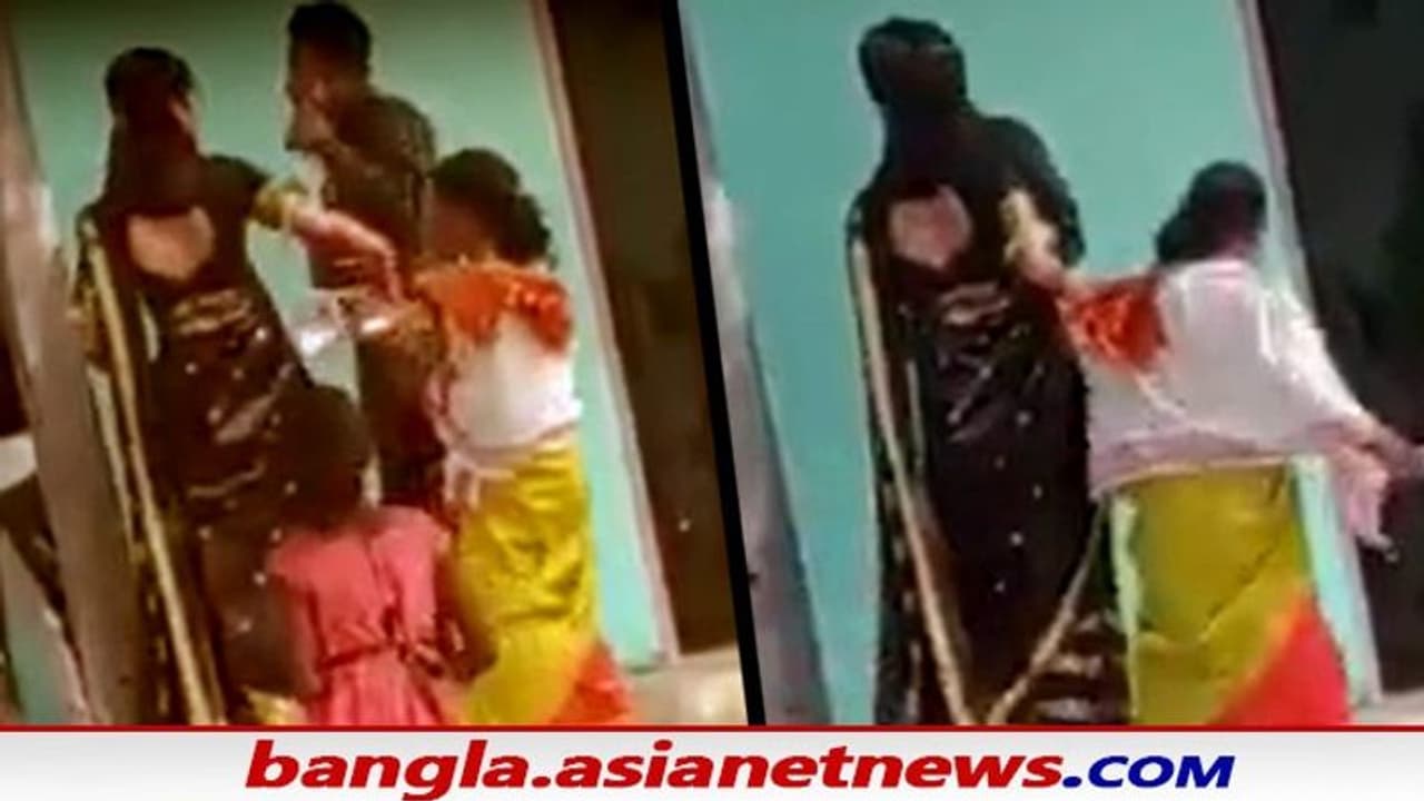 প্রকাশ্যে একি করলেন যুবক যুবতি, দেখে নিন ক্যামেরায় ধরা পড়া সেই দৃশ্য প্রকাশ্যে একি করলেন যুবক যুবতি, দেখে নিন ক্যামেরায় ধরা পড়া সেই দৃশ্য