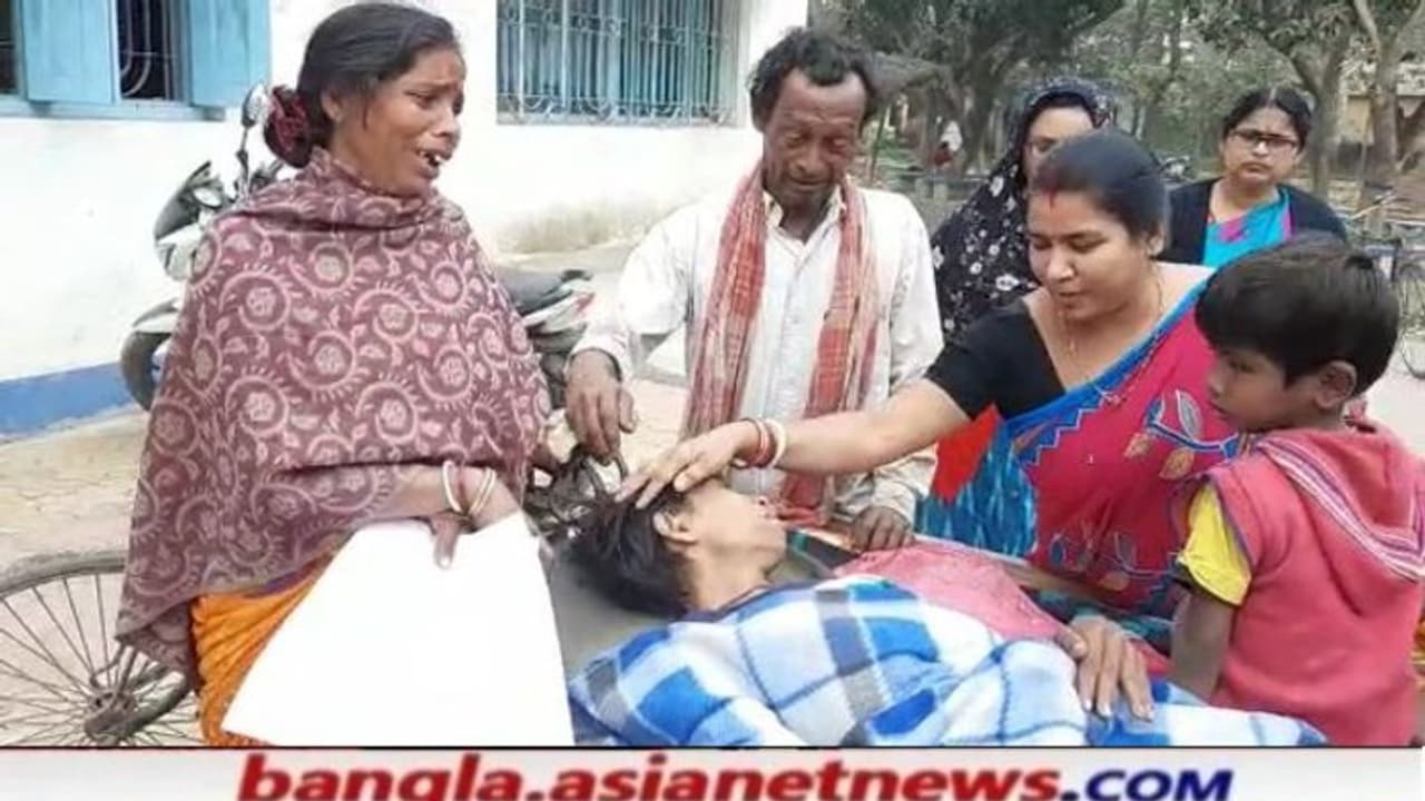 স্বাস্থ্য সাথী কার্ডেও ফেরাল হাসপাতাল, চিকিৎসা না পেয়ে স্বেচ্ছামৃত্যুর আবেদন জানাল সপরিবার স্বাস্থ্য সাথী কার্ডেও ফেরাল হাসপাতাল, চিকিৎসা না পেয়ে স্বেচ্ছামৃত্যুর আবেদন জানাল সপরিবার