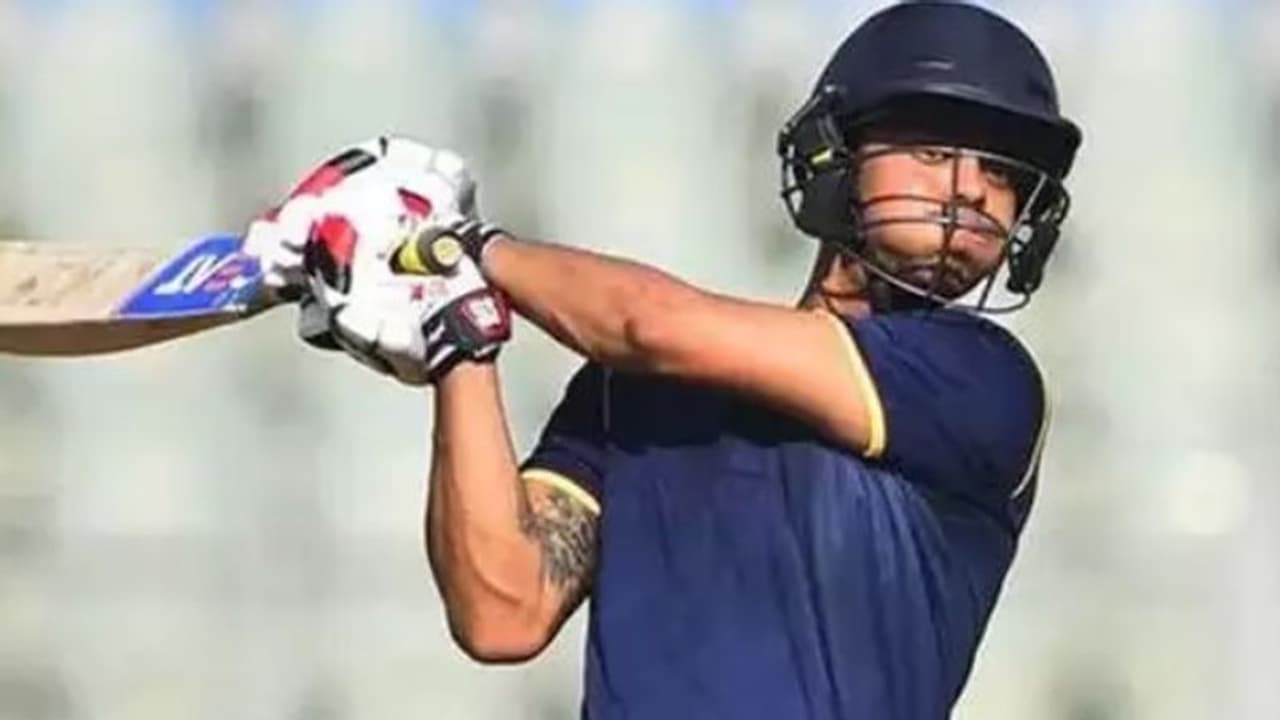 విజయ్ హాజారే ట్రోఫీపై కరోనా పంజా... ముగ్గురు క్రికెటర్లకు కరోనా పాజిటివ్... విజయ్ హాజారే ట్రోఫీపై కరోనా పంజా... ముగ్గురు క్రికెటర్లకు కరోనా పాజిటివ్...