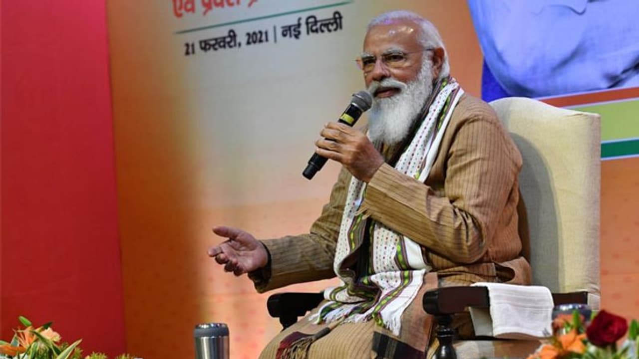 किसान आंदोलन और 5 राज्यों में इलेक्शन की 'टेंशन' के बीच मोदी ने टीम से कहा हमें जनता से अलग नहीं होना है किसान आंदोलन और 5 राज्यों में इलेक्शन की 'टेंशन' के बीच मोदी ने टीम से कहा हमें जनता से अलग नहीं होना है