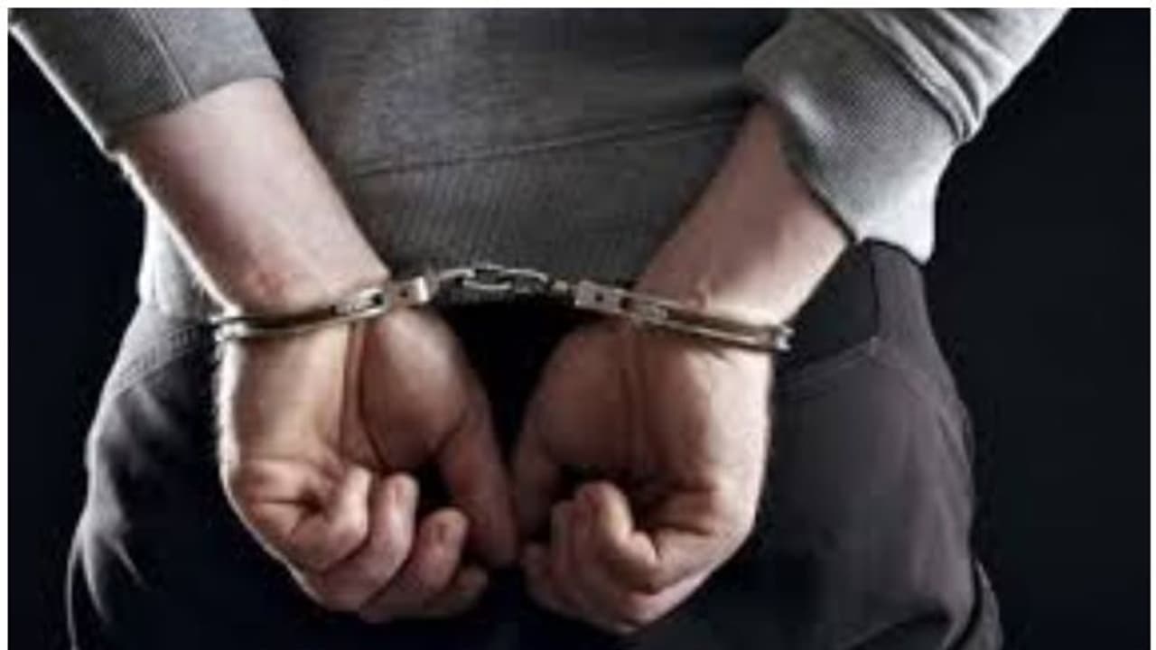 തമിഴ്നാട്ടിൽ വൻതോതിൽ സ്പിരിറ്റ് വേട്ട; ഏഴ് പേർ പിടിയിൽ, ​ഗോഡൗൺ നടത്തിയിരുന്നത് മലയാളികൾ