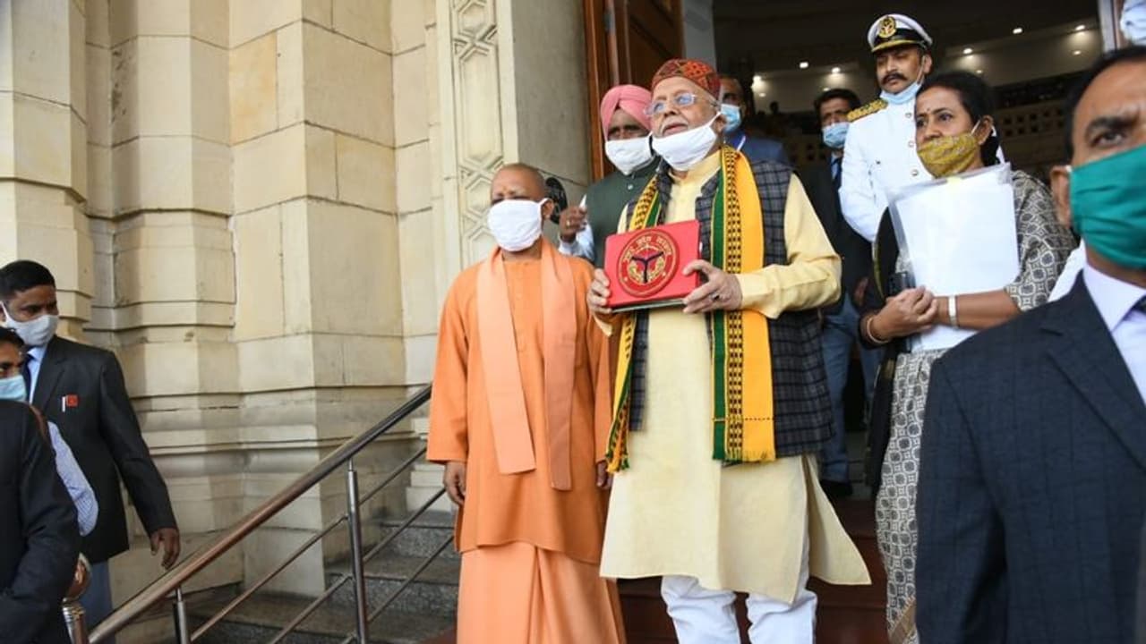 यूपी बजट: योगी सरकार ने खोला खजाना, गांवों में ओपन जिम..छात्रों को टैबलेट, जानिए बजट से जुडी 10 बड़ी बातें यूपी बजट: योगी सरकार ने खोला खजाना, गांवों में ओपन जिम..छात्रों को टैबलेट, जानिए बजट से जुडी 10 बड़ी बातें