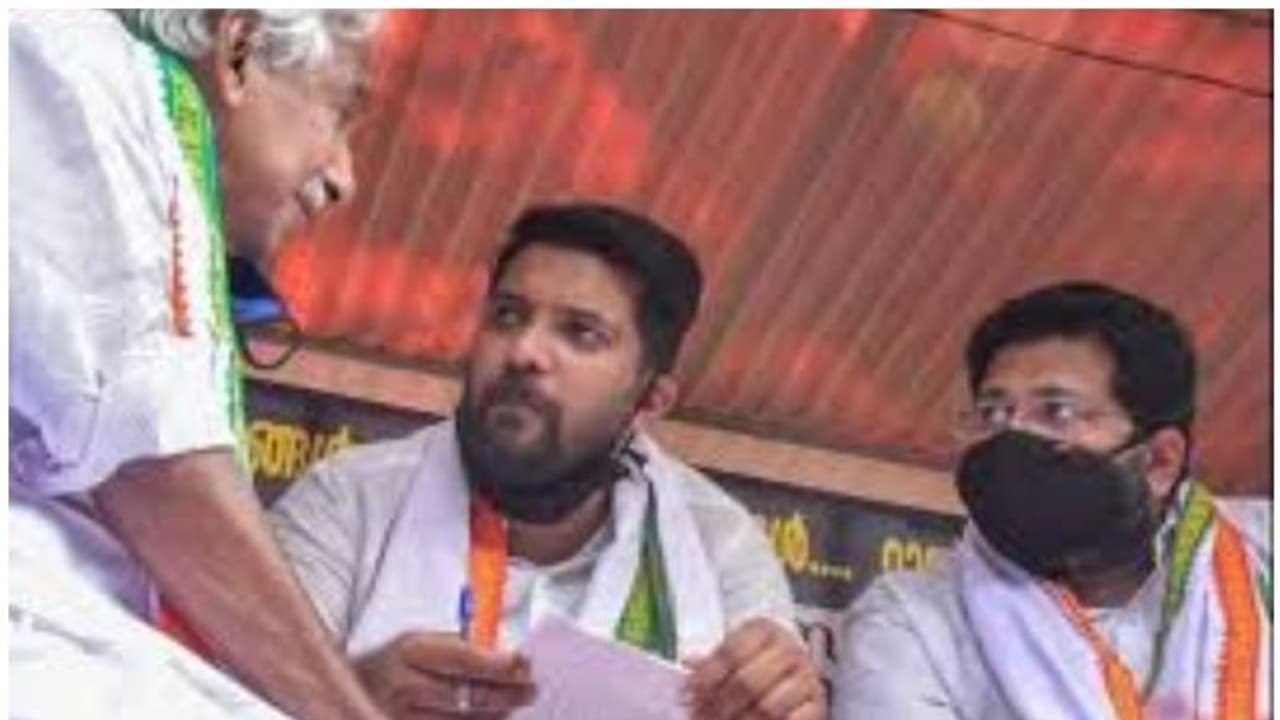 നിരാഹാര സമരം; ഷാഫിയുടെയും ശബരിനാഥന്റെയും ആരോ​ഗ്യനില മോശം; ആശുപത്രിയിൽ പ്രവേശിപ്പിക്കണമെന്ന് മെഡിക്കൽ സംഘം