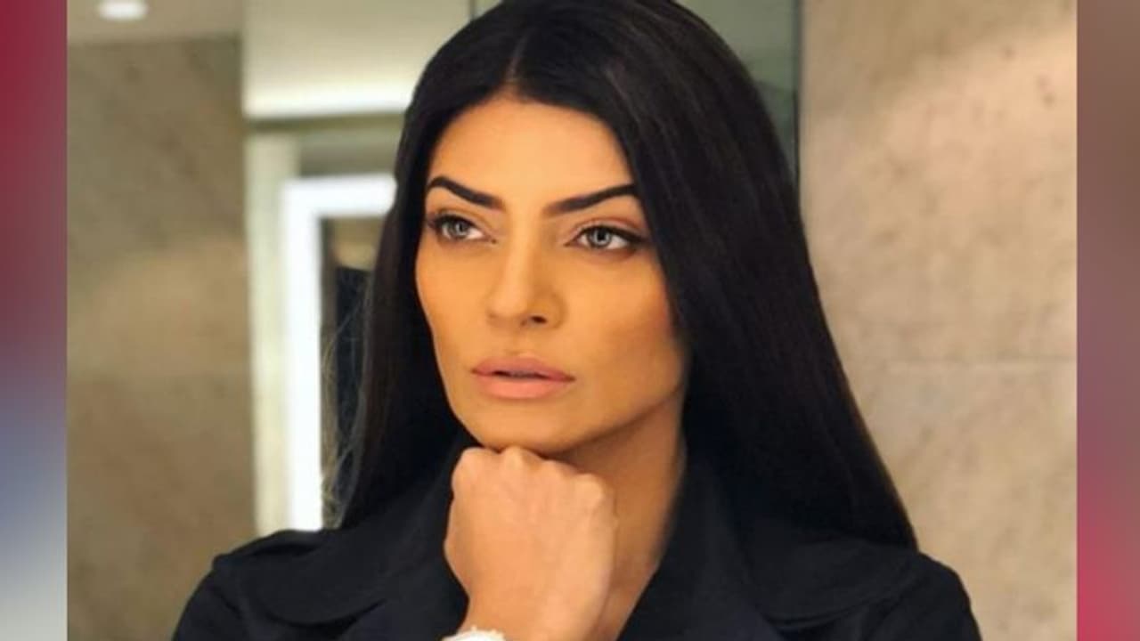 నెటిజెన్ ప్రశ్నకు సుస్మితా సేన్ ఘాటు సమాధానం! నెటిజెన్ ప్రశ్నకు సుస్మితా సేన్ ఘాటు సమాధానం!