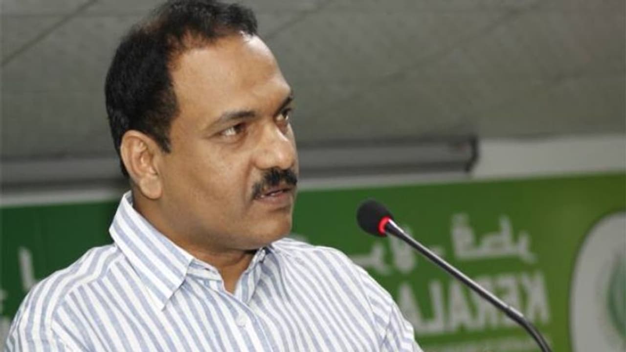 സികെ സുബൈറിനെ യൂത്ത് ലീഗ് ദേശീയ ജനറല് സെക്രട്ടറി സ്ഥാനത്ത് നിന്ന് നീക്കി സികെ സുബൈറിനെ യൂത്ത് ലീഗ് ദേശീയ ജനറല് സെക്രട്ടറി സ്ഥാനത്ത് നിന്ന് നീക്കി