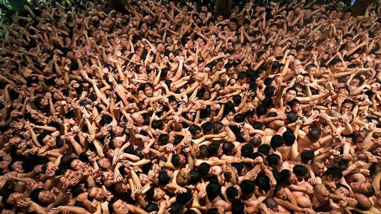 ಬೆತ್ತಲಾಗಿ ದೇವಸ್ಥಾನಕ್ಕೆ ಬರುವ ವಿಶೇಷ ಹಬ್ಬಕ್ಕೆ ಈ ವರ್ಷ ತೆರೆ, ಅಚ್ಚರಿ ಹುಟ್ಟಿಸುತ್ತೆ ಕಾರಣ! ಬೆತ್ತಲಾಗಿ ದೇವಸ್ಥಾನಕ್ಕೆ ಬರುವ ವಿಶೇಷ ಹಬ್ಬಕ್ಕೆ ಈ ವರ್ಷ ತೆರೆ, ಅಚ್ಚರಿ ಹುಟ್ಟಿಸುತ್ತೆ ಕಾರಣ!