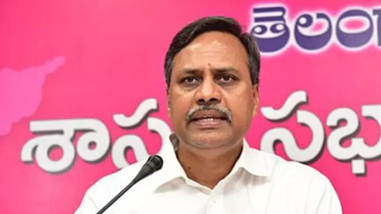 టీఆర్ఎస్ ఎమ్మెల్సీ అభ్యర్థి పల్లా రాజేశ్వర రెడ్డిపై పోలీసు కేసు టీఆర్ఎస్ ఎమ్మెల్సీ అభ్యర్థి పల్లా రాజేశ్వర రెడ్డిపై పోలీసు కేసు